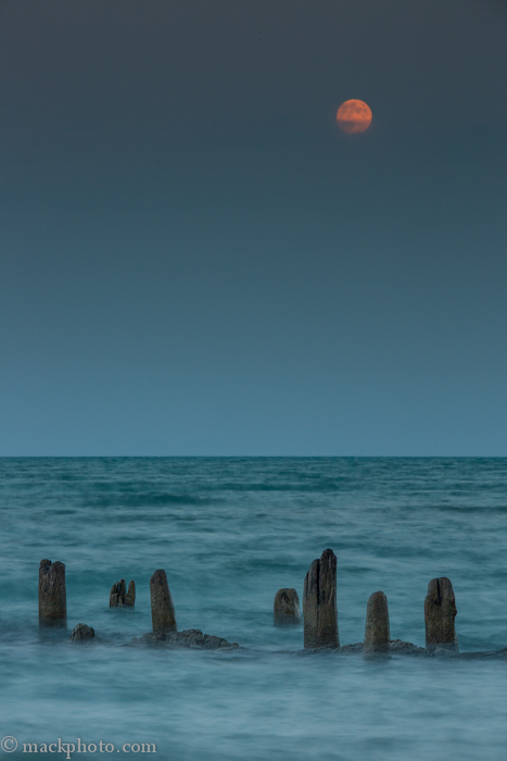 Moonrise, Lighthouse Beach